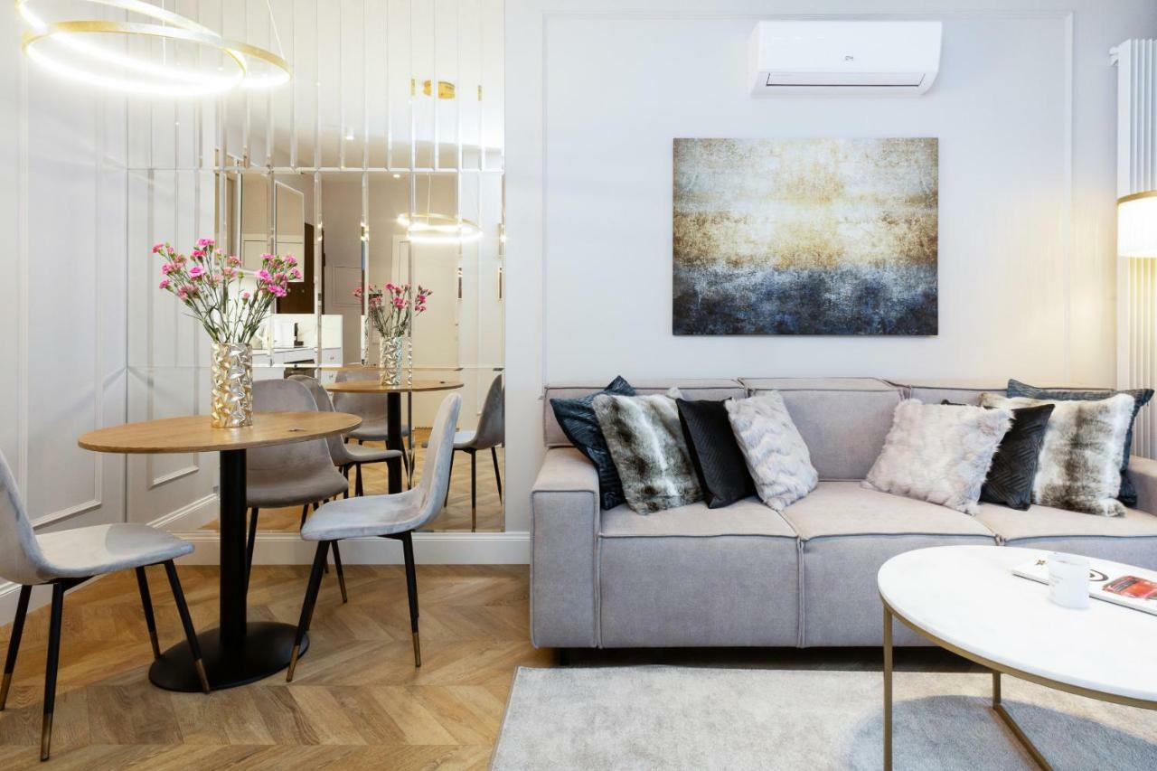 Mennica Residence Apartments By Renters Prestige Warsawa Bagian luar foto
